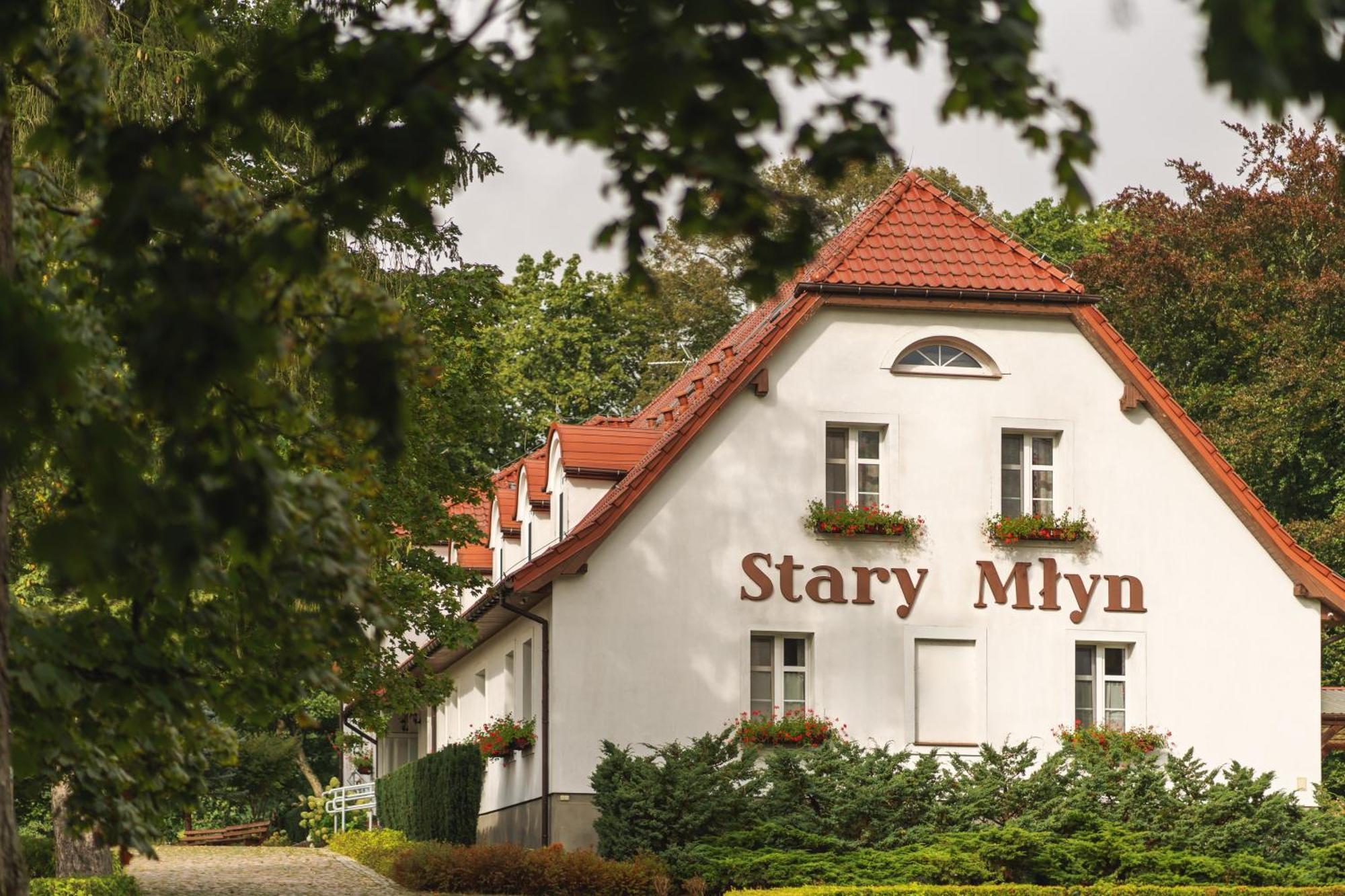 Stary Mlyn Strzeszyn Hotel Lubowo  Luaran gambar
